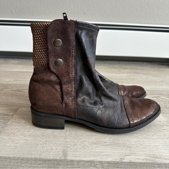 Sundance Brown Leather Ankle Boots - Picture 1 of 12